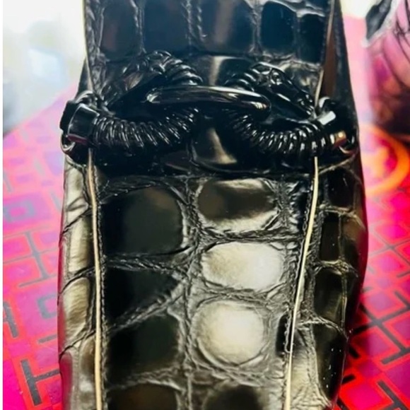 Black Croc-Embossed Loafers with Gold Heel NWT - Picture 4 of 6